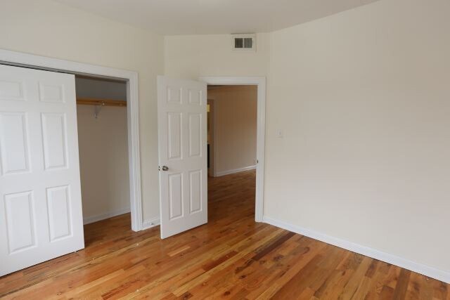 Building Photo - 836 W Waveland