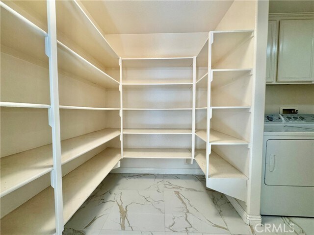 Building Photo - 16612 China Berry Ct