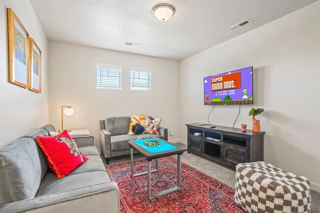 Building Photo - 10390 Crystal Ridge Dr