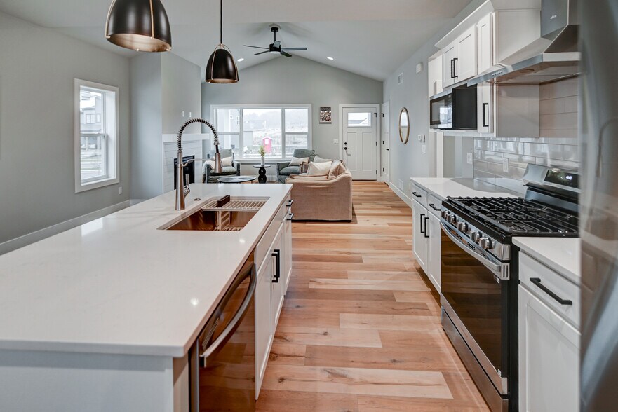 Building Photo - 4795 Lacy Rd