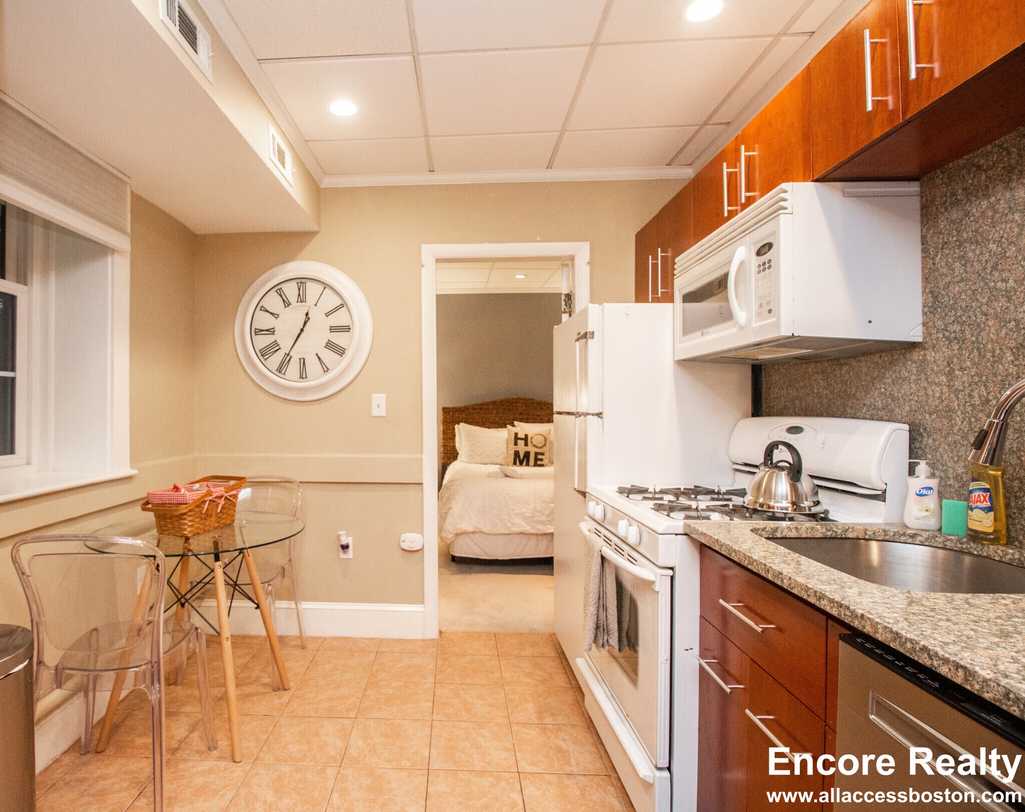 Building Photo - 1253 Beacon St