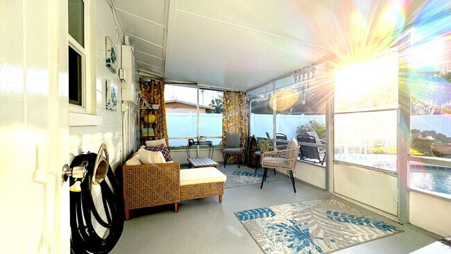 Building Photo - 1121 Clearwater Rd