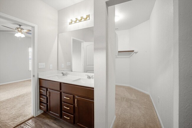 Building Photo - "Charming 4-Bedroom Retreat with Granite F...