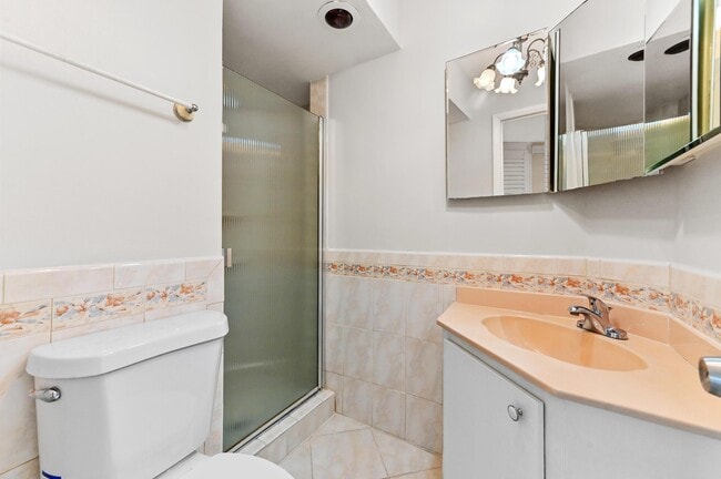 Building Photo - 710 N Ocean Blvd