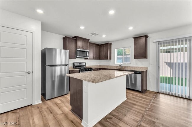Building Photo - 4919 Amberlyn St