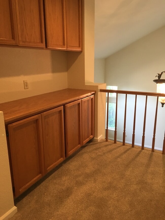 Building Photo - Beautiful Folsom Home