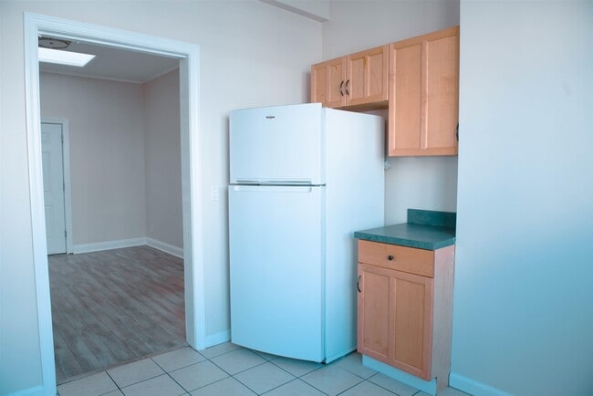 Building Photo - 4000 Bergenline Ave