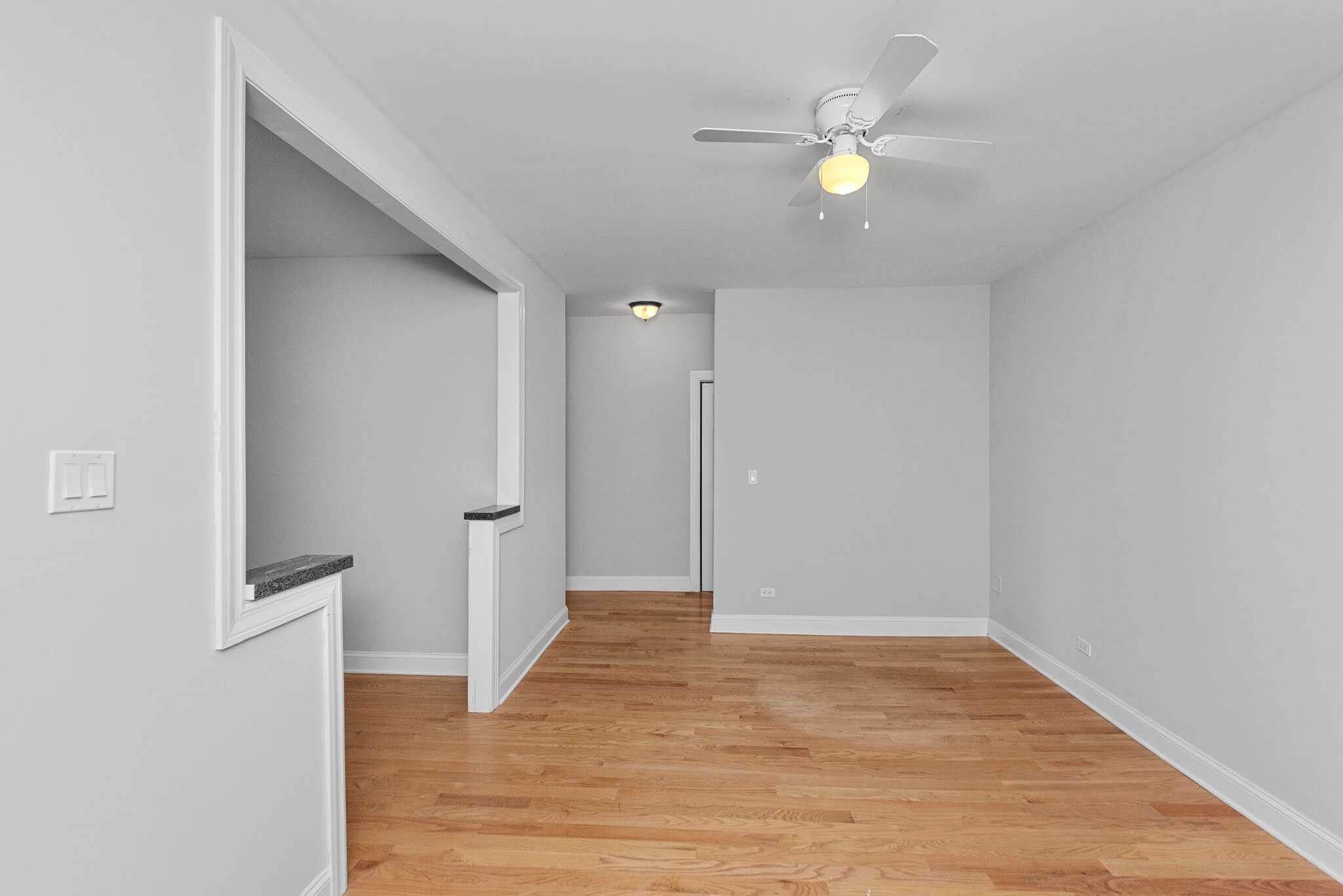Building Photo - 3726 N Pine Grove Ave