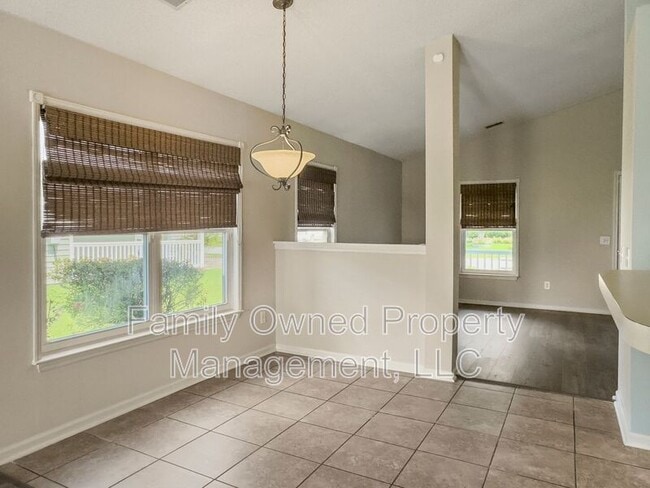 Building Photo - 72 Blue Jasmine Ln