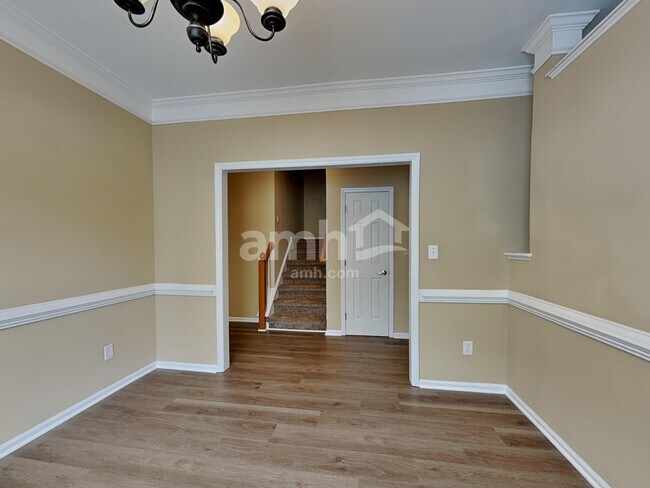 Building Photo - 10 Oleander Point