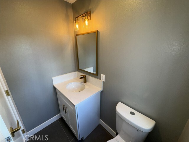 Building Photo - 213 N Royal Pl