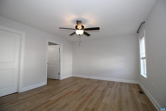 Building Photo - 147 Langley Dr