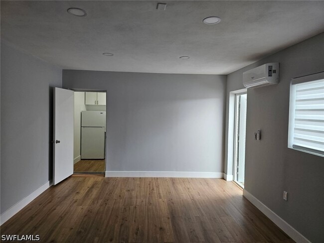 Building Photo - 5521 Granada Rd