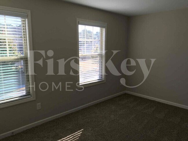 Building Photo - 3861 Cameron Trail SE