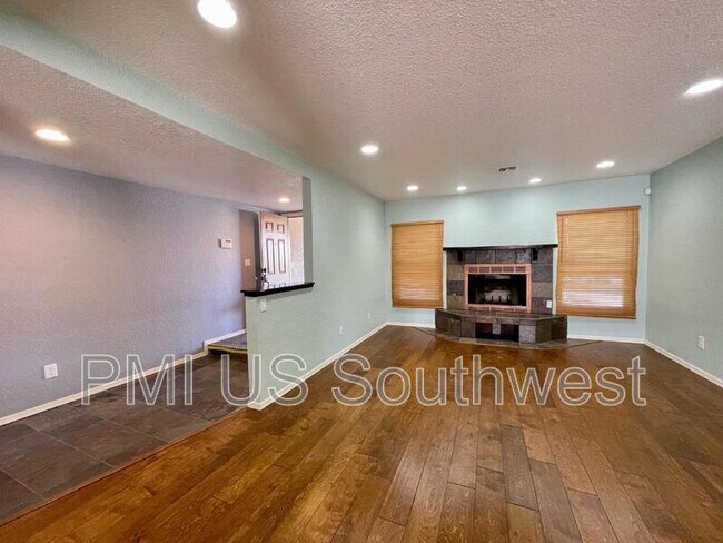 Building Photo - 1394 Mirada Dr