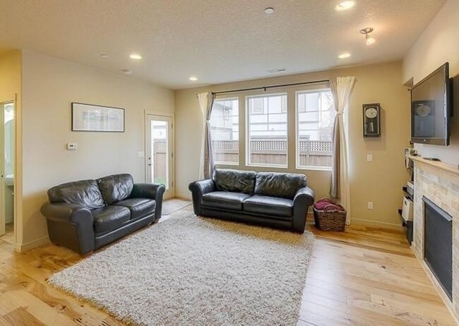 Building Photo - Beautiful 4 Bedroom Home In Villebois!