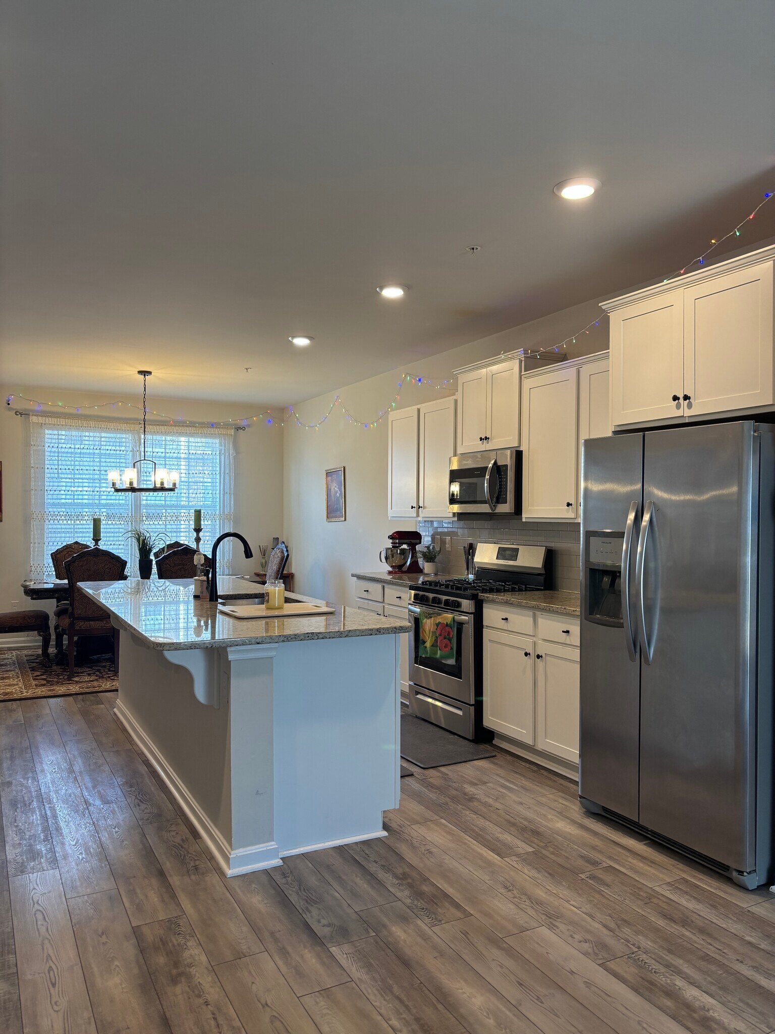 Building Photo - 2009 Thornbrook Way