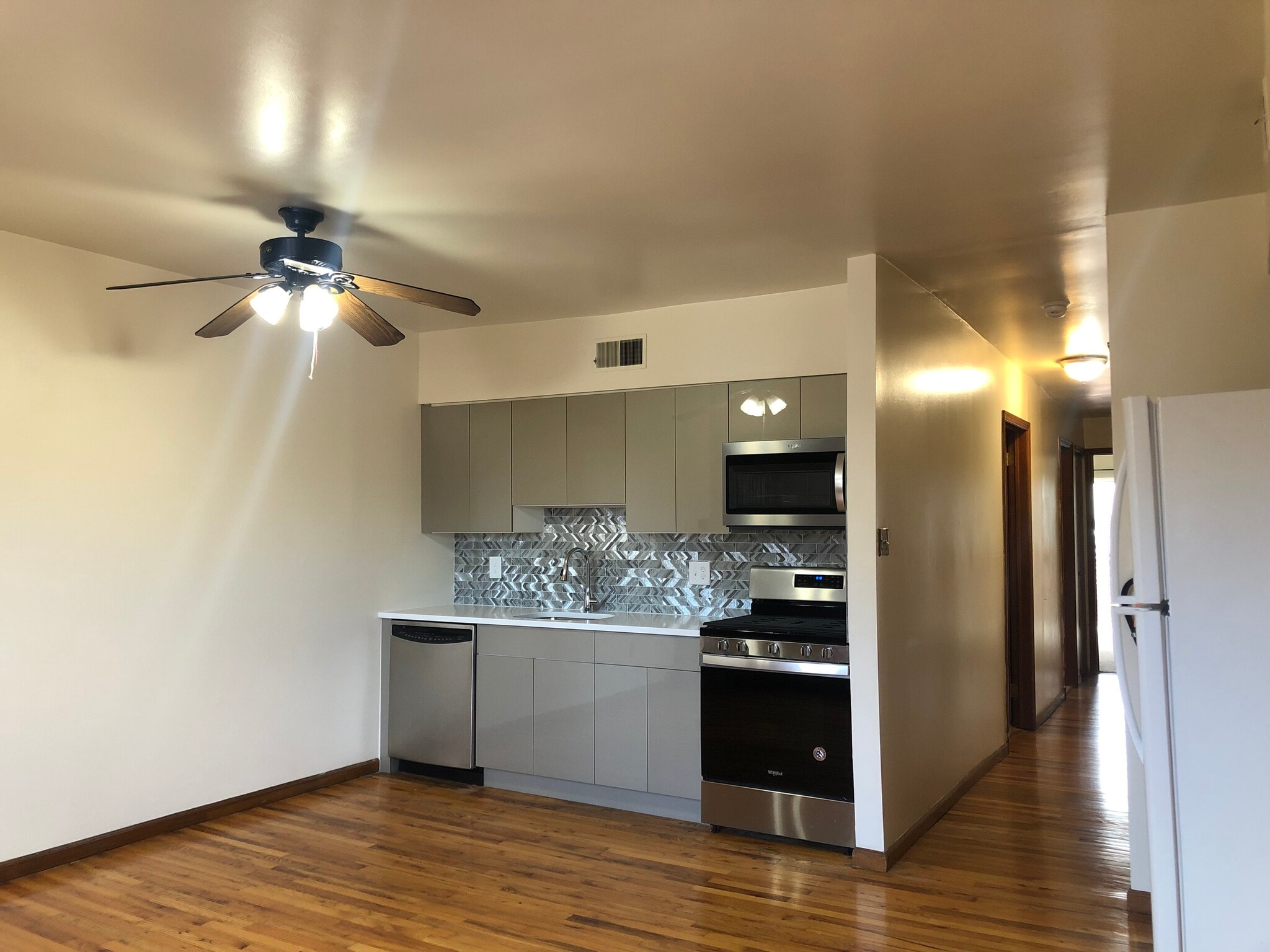 Building Photo - 1938 South St