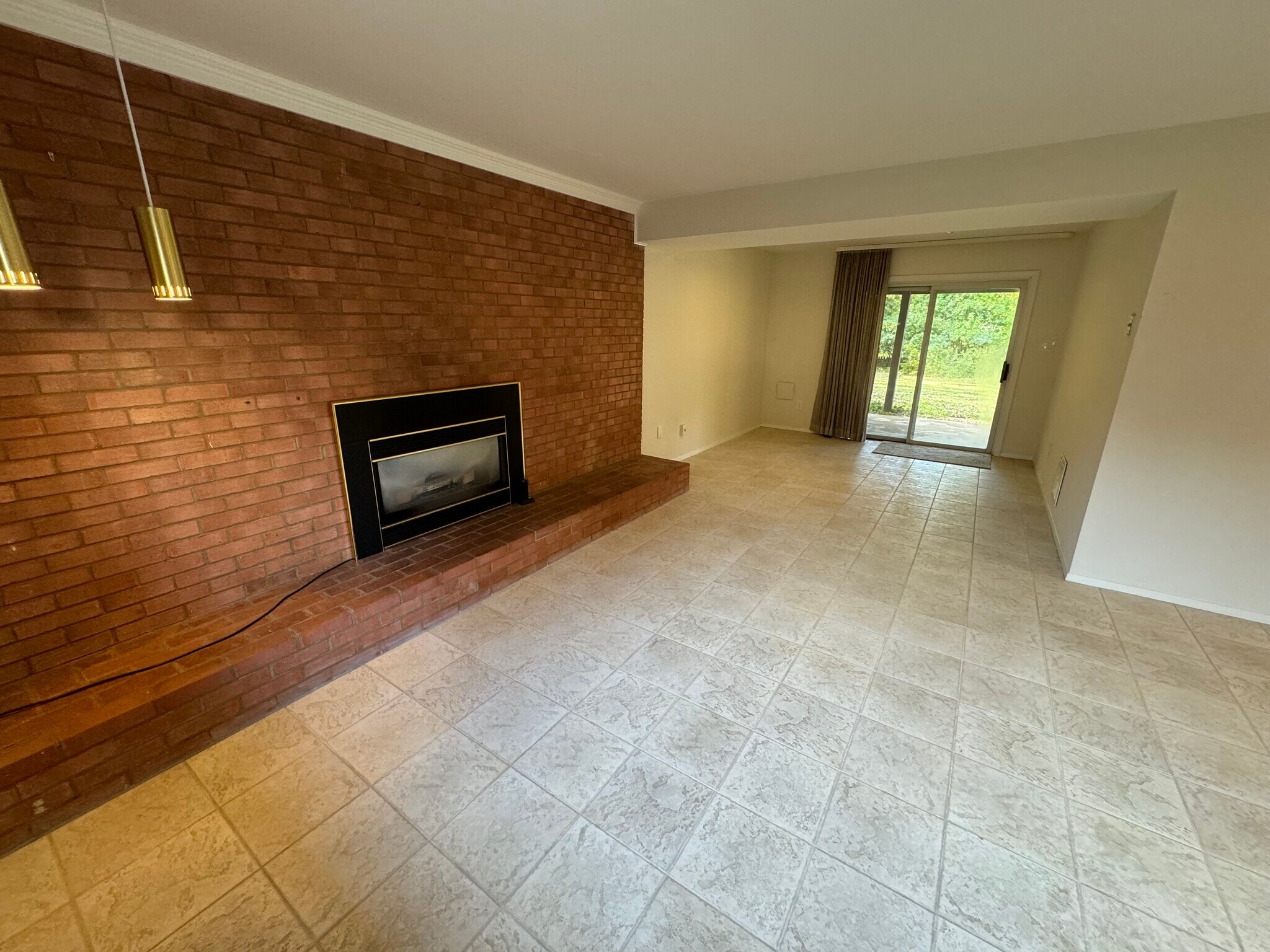 lower level den - 1013 Mountfort Ct SW