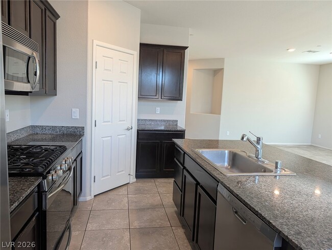 Building Photo - 1290 Paseo del Oso Ln