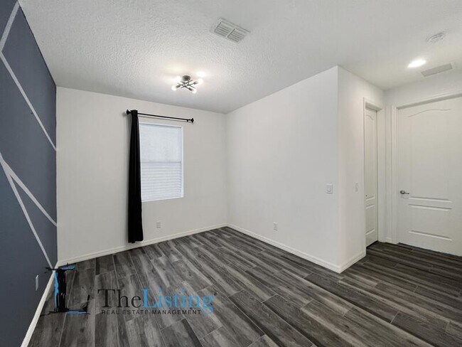 Building Photo - 14359 Shocklach Dr