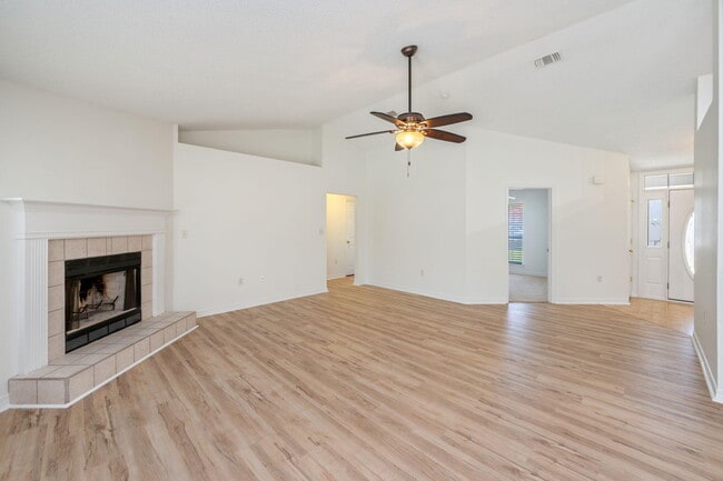 Building Photo - 9750 Parker Lake Cir