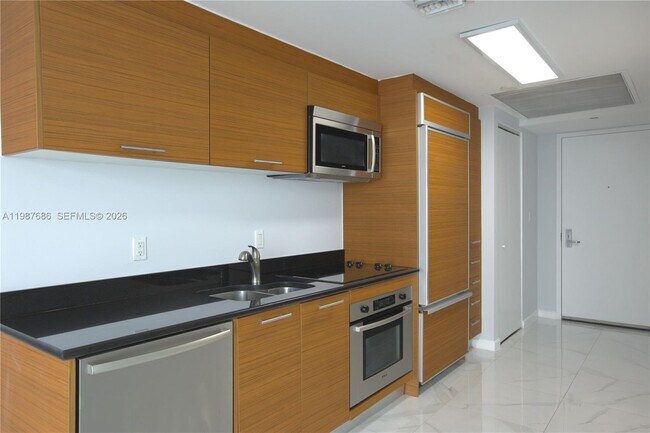 Building Photo - 50 Biscayne Blvd