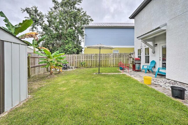 Building Photo - 3723 Tiki Dr