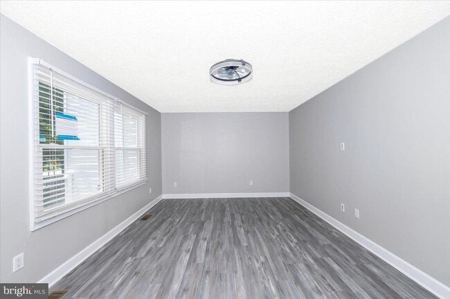 Building Photo - 12284 Bandera Ln