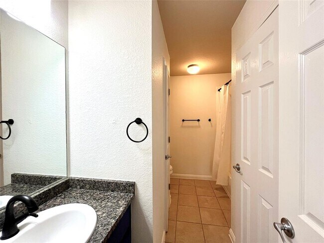 Building Photo - 3004 Edgecreek Pl
