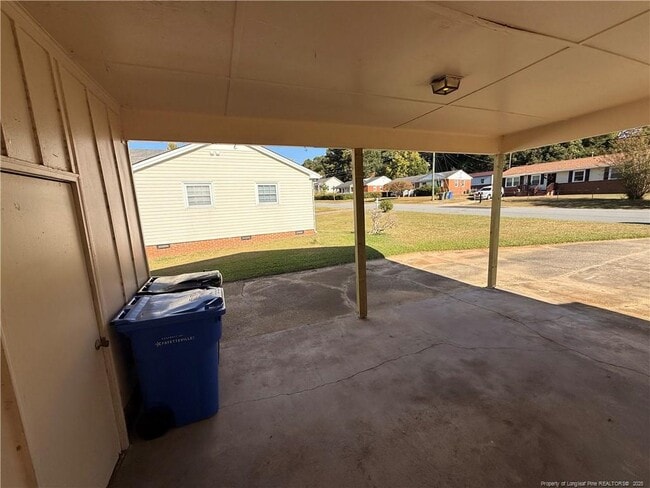 Building Photo - 2808 Coronada Pkwy