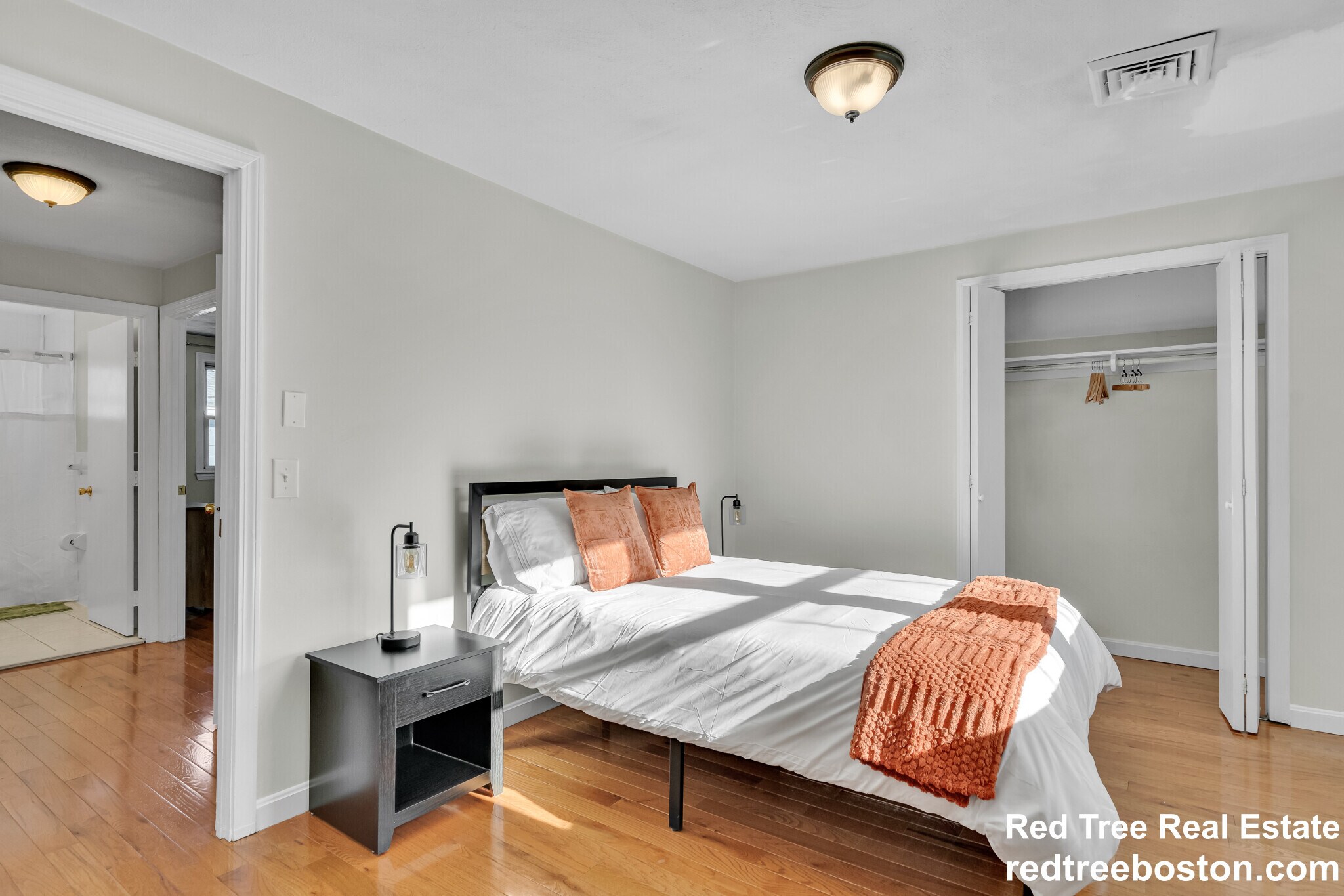 Building Photo - 74 Dunboy St