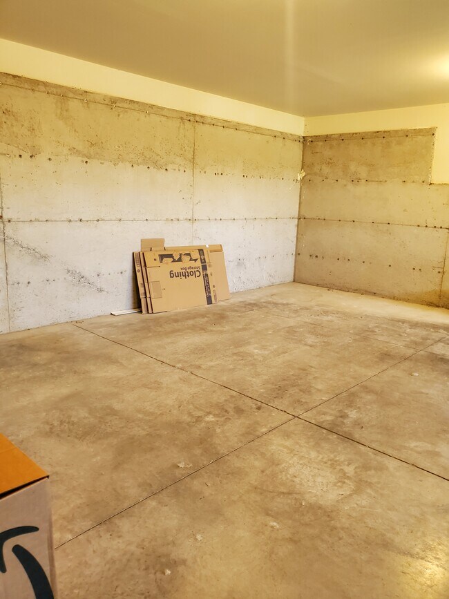 Building Photo - 4778 Beach Ln