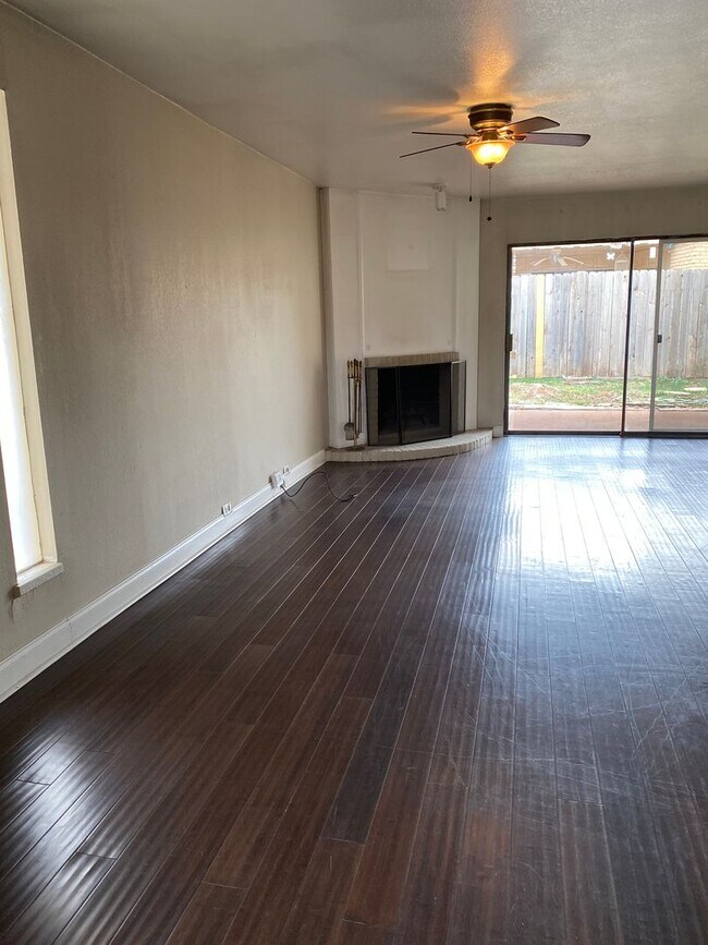 Building Photo - 6151 Denis Ln