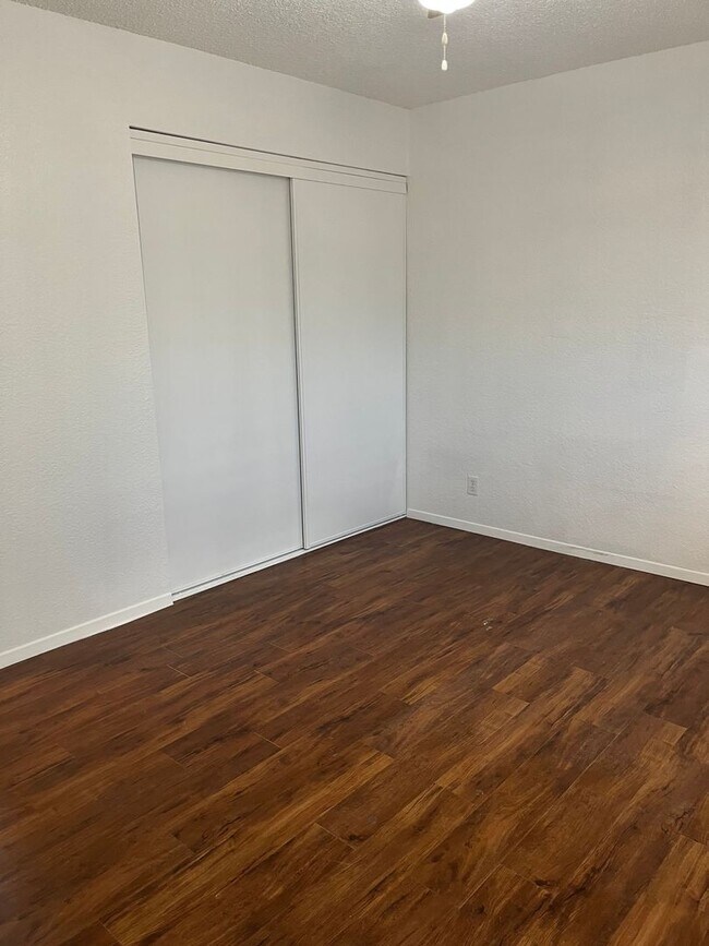 Building Photo - ***4 BEDROOM/2 BATHROOM IN PRESCOTT VALLEY***