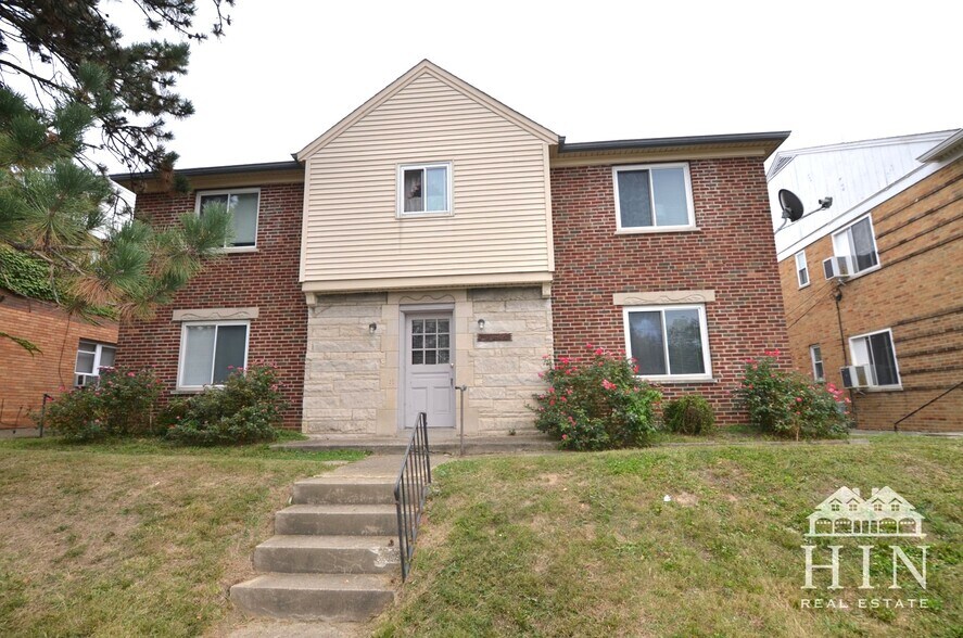 Primary Photo - 7264 Reading Rd