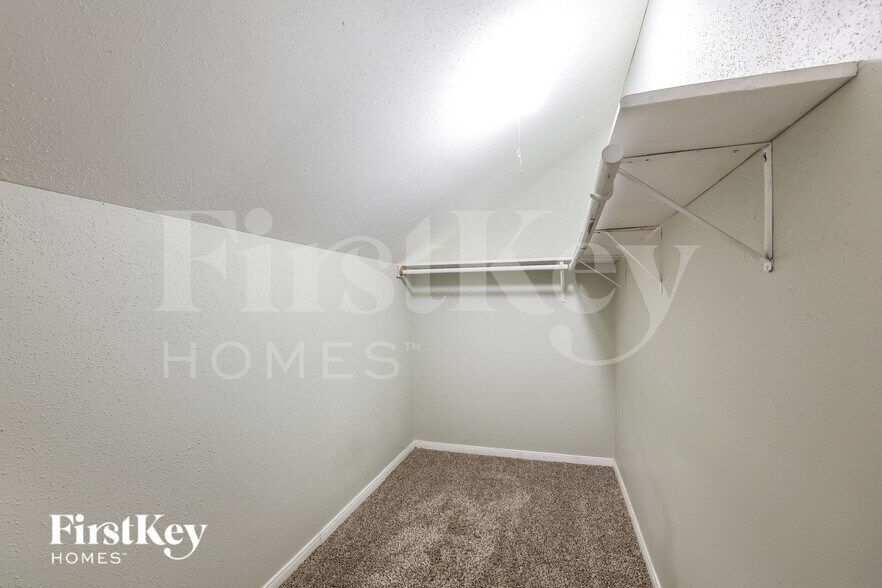 Building Photo - 22826 Provincial Blvd