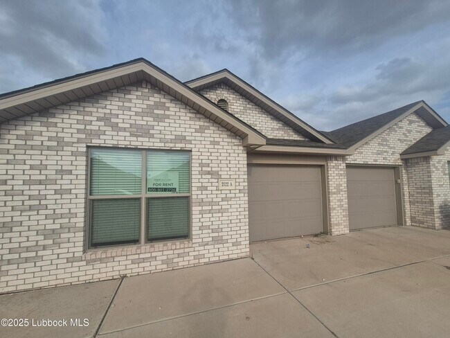 Primary Photo - 2109 N Jayton Ave