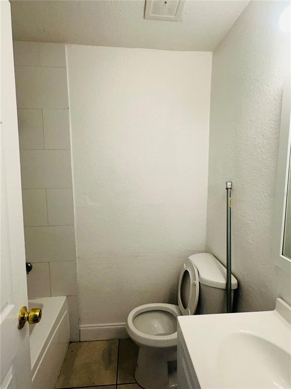 Building Photo - 808 Apricot Dr