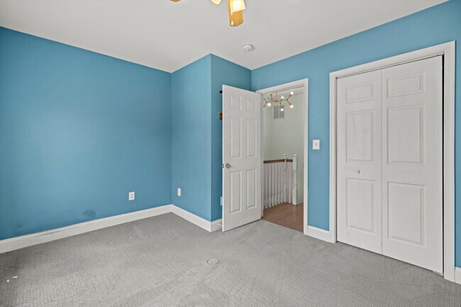 Building Photo - 1751 L St NE