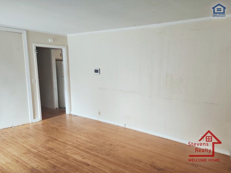Building Photo - 412 Wedgewood St