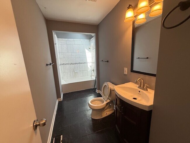 Building Photo - 2879 Argyle Dr NW