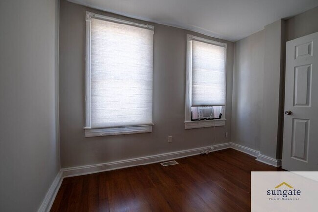 Building Photo - 1210 Sargeant St