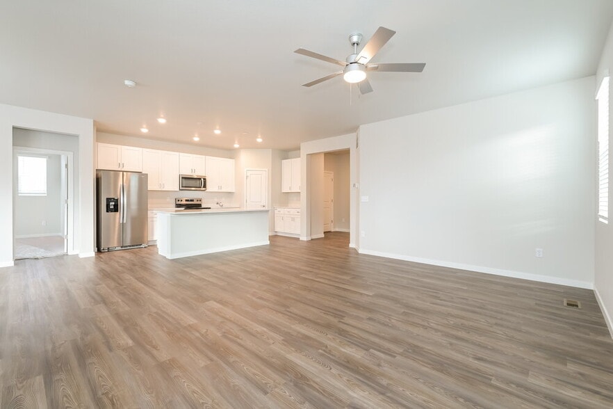 Building Photo - 1464 Orchard St