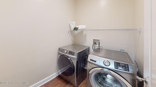 Building Photo - 6451 Borasco Dr