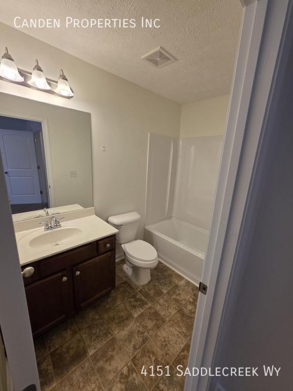 Building Photo - 4151 Saddlecreek Wy