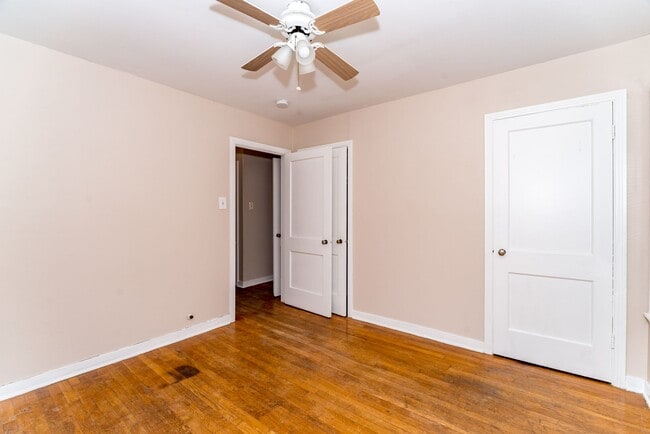 Building Photo - TERRELL HEIGHTS DUPLEX - ALAMO HEIGHTS I.S.D.