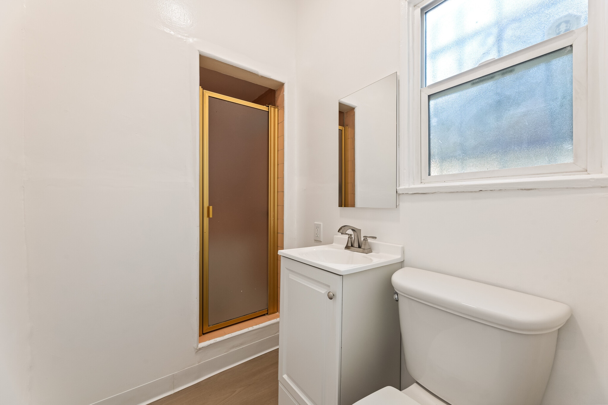 Building Photo - 6250 S Van Ness Ave