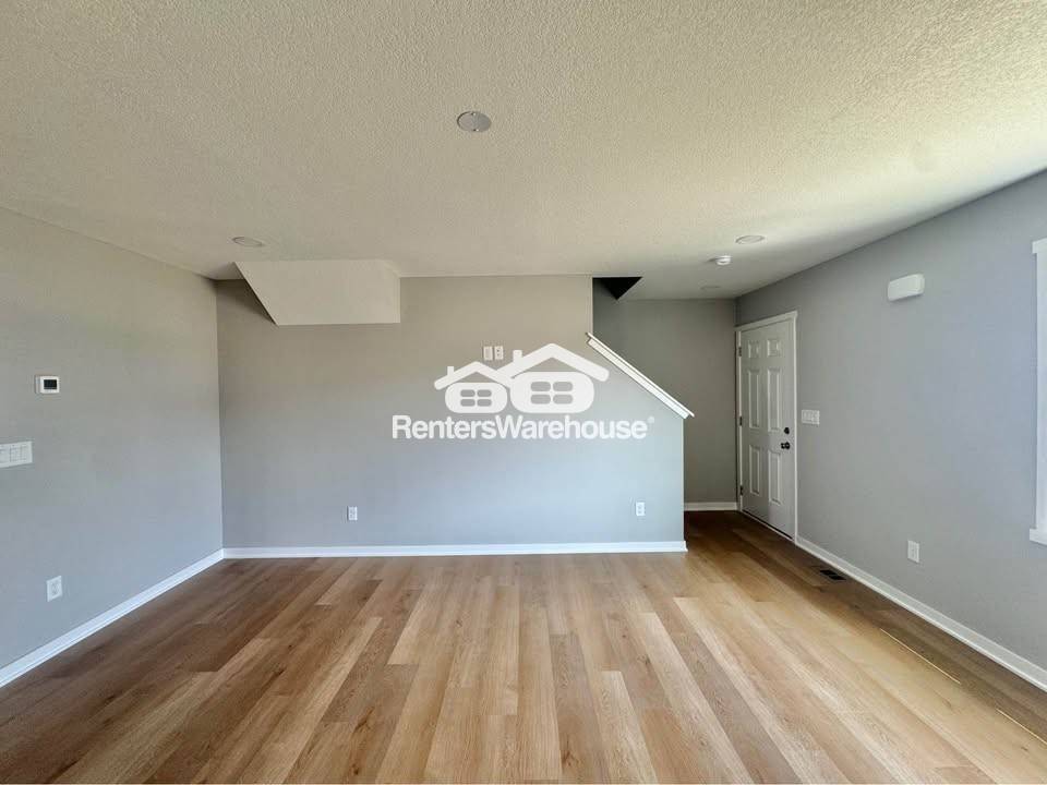 Building Photo - 1009 Adler Ct