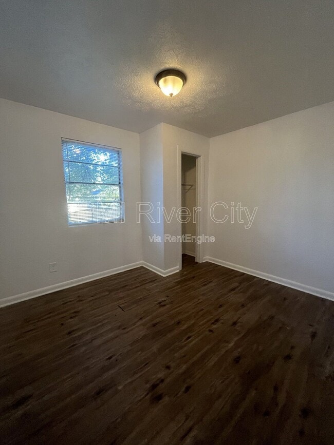 Building Photo - 2581 Orion St